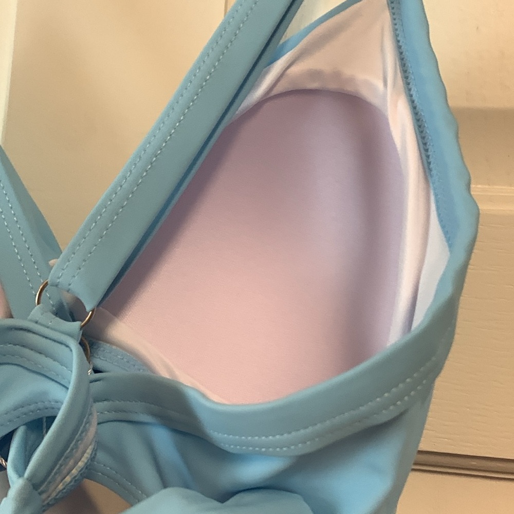 Swimsuit One Piece Blue Color-Block. - Picture 5 of 9
